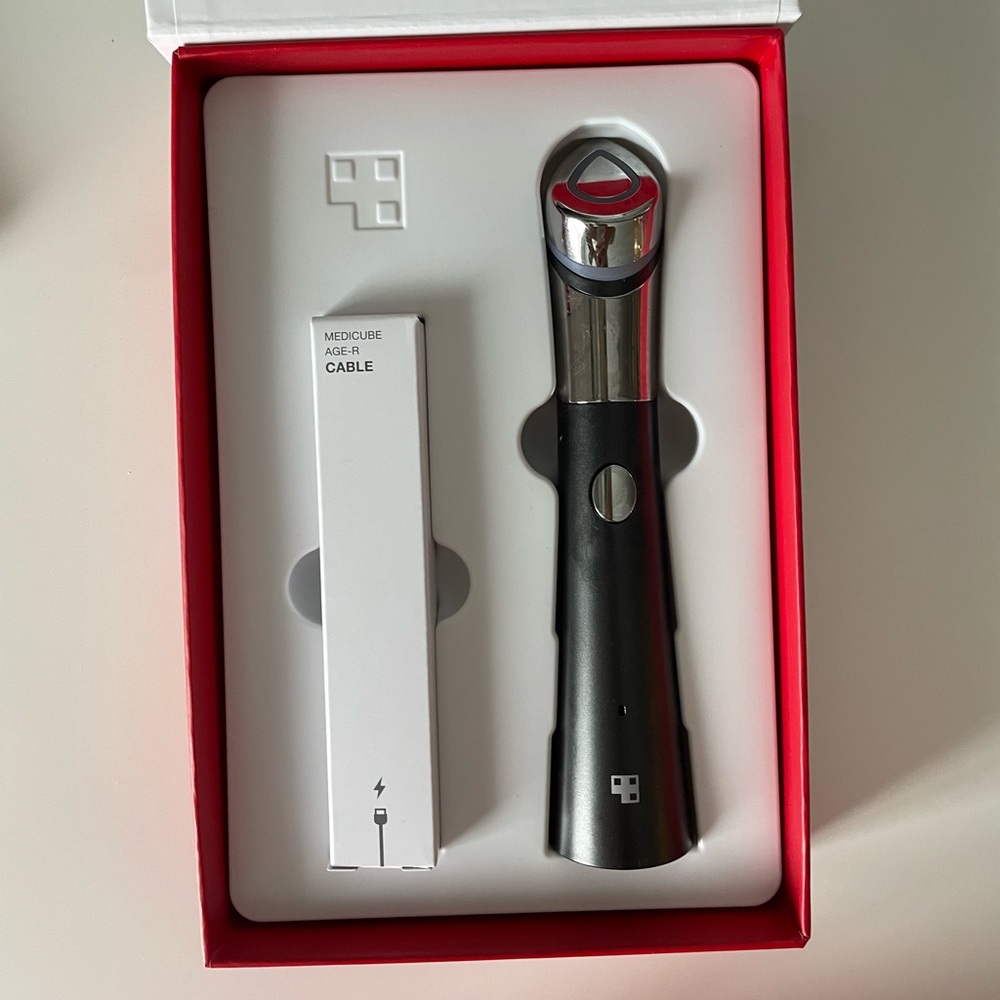 Medicube AGE-R Booster